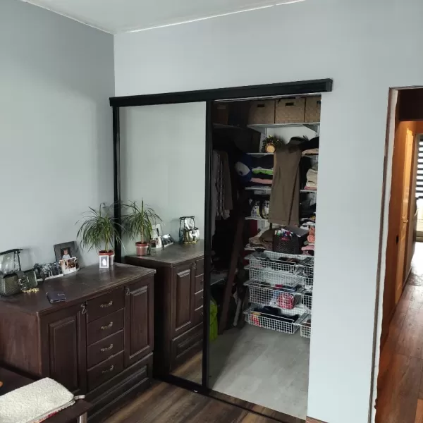 Дверь зеркало, раздвижная